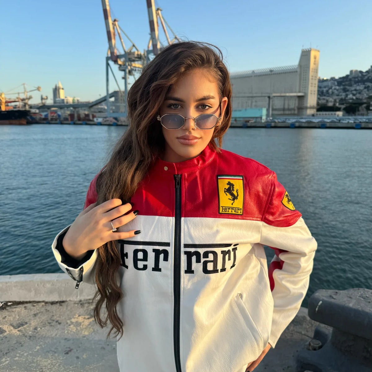 Ferrari スポーツジャケット レッド/ホワイト White & Red Ferrari® Racing Leather Jacket | Maison Feraia F1 Edition